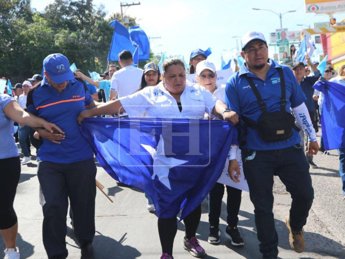 Las mejores 14 fotos de la movilización del Partido Nacional en Tegucigalpa