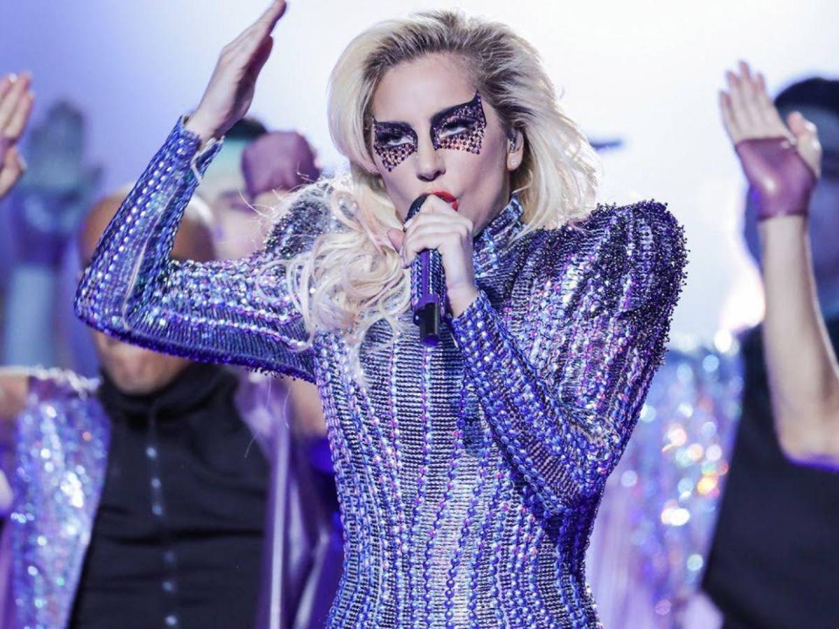 Antes de Bad Bunny: artistas a cargo del show de medio tiempo del Super Bowl