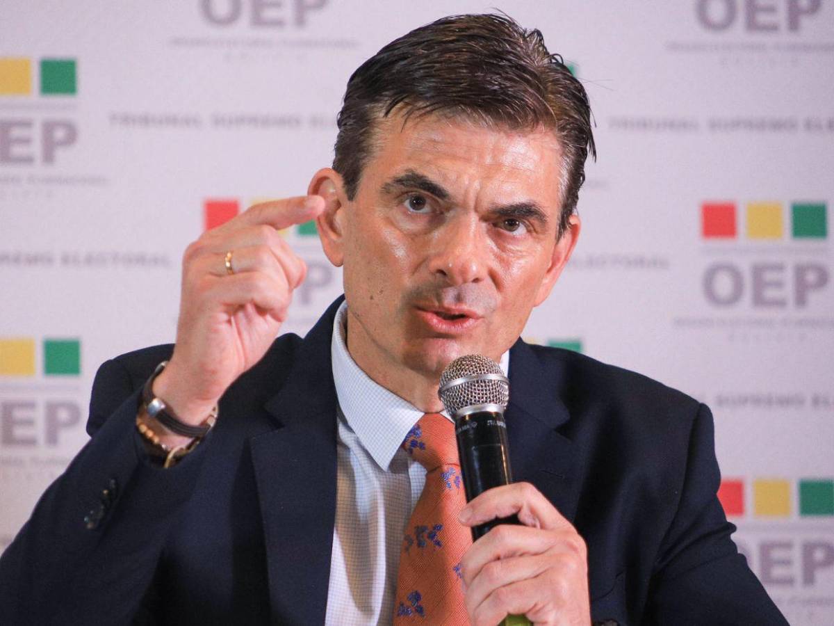 ¿Quién es Rodrigo Paz, el centrista que le puso fin a 20 años de izquierda en Bolivia?