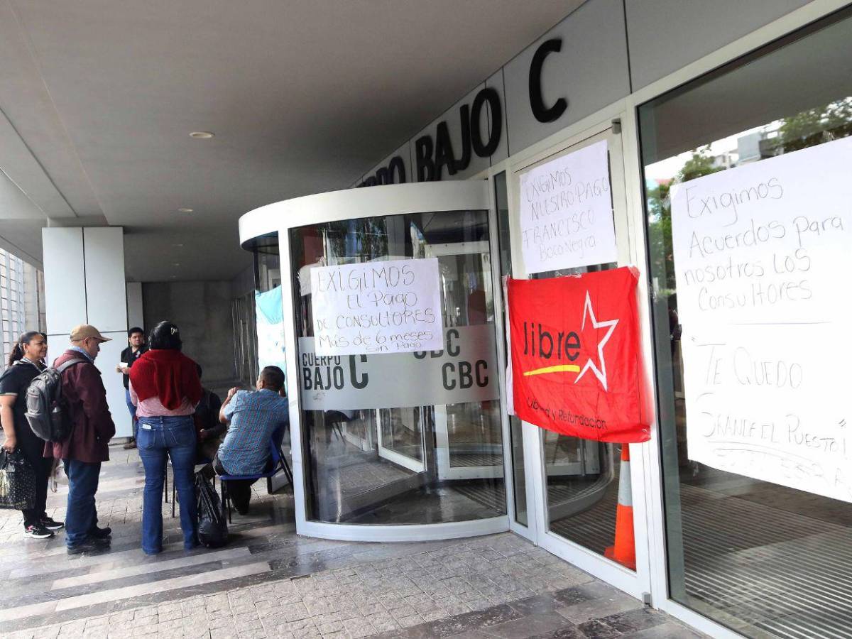 Oficinas estatales siguen atendiendo en horarios normales; solo una no opera