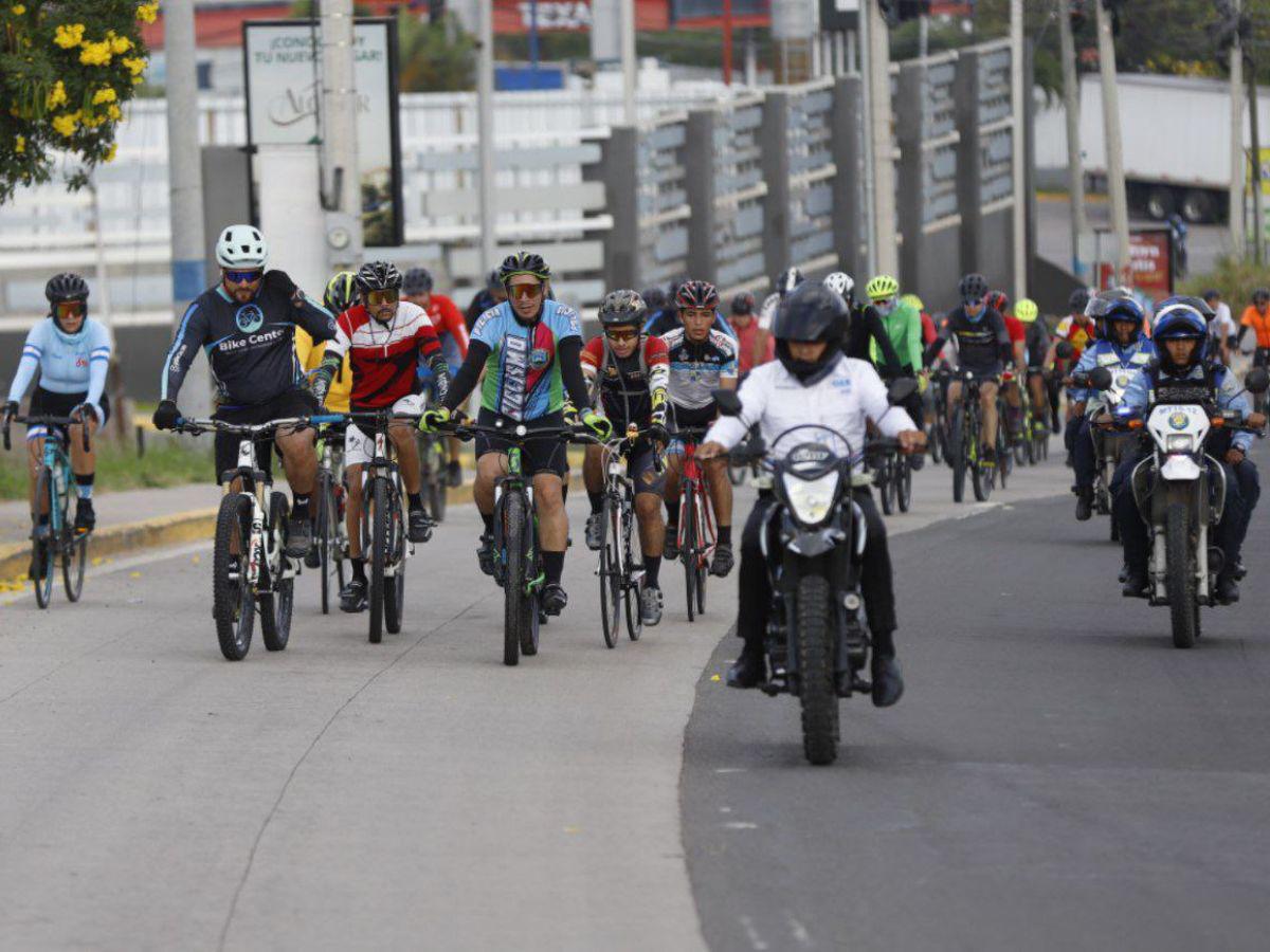 Ciclistas hacen segundo reconocimiento de la ruta de la Vuelta Ciclística de EL HERALDO