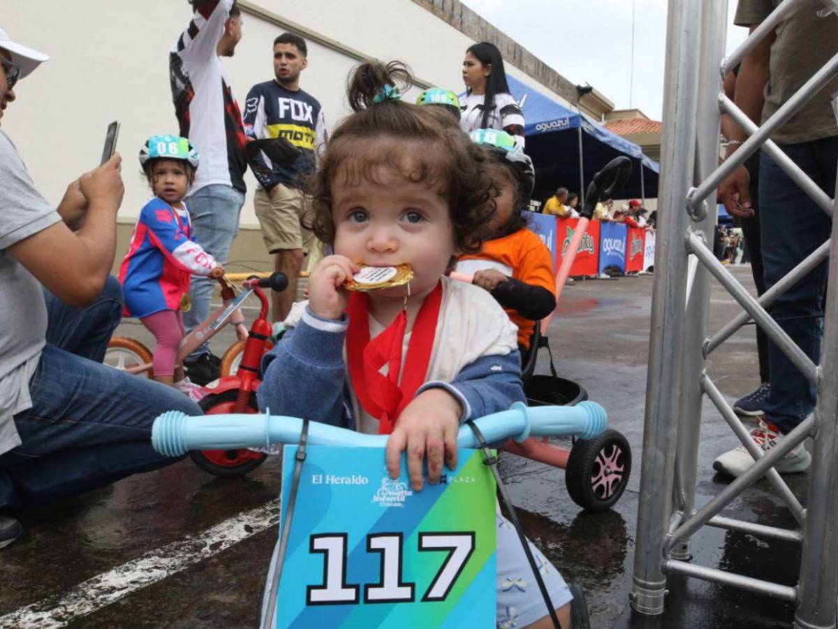 Pequeños brillan con entusiasmo en la Vuelta Infantil 2025