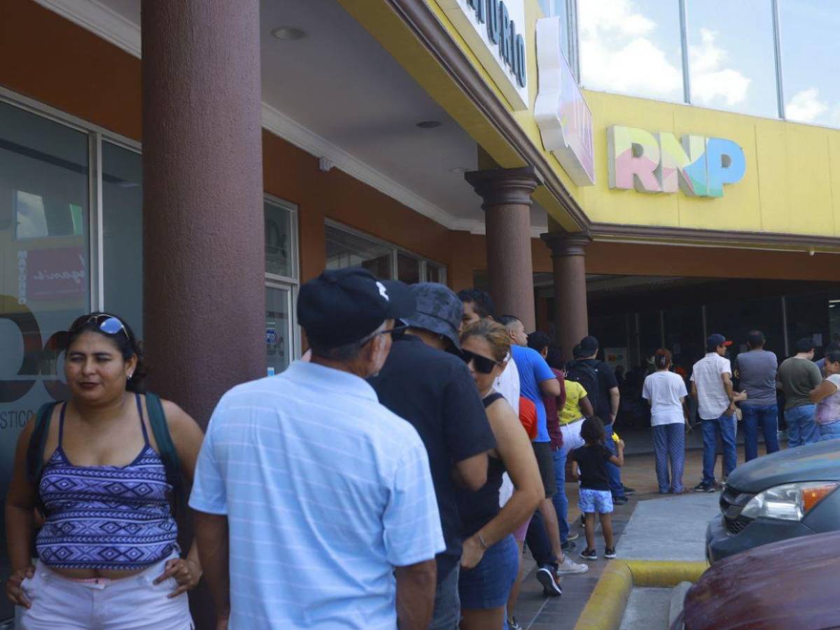 Sampedranos abarrotan el RNP para obtener su DNI previo a elecciones 2025