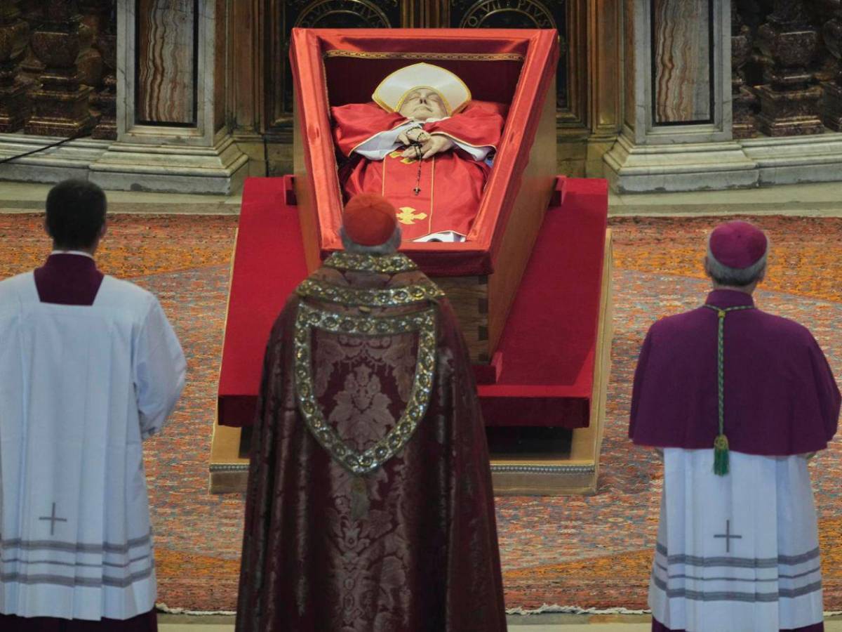 Francisco, el papa de los últimos: así fue su funeral entre poderosos y desfavorecidos​​​​​​