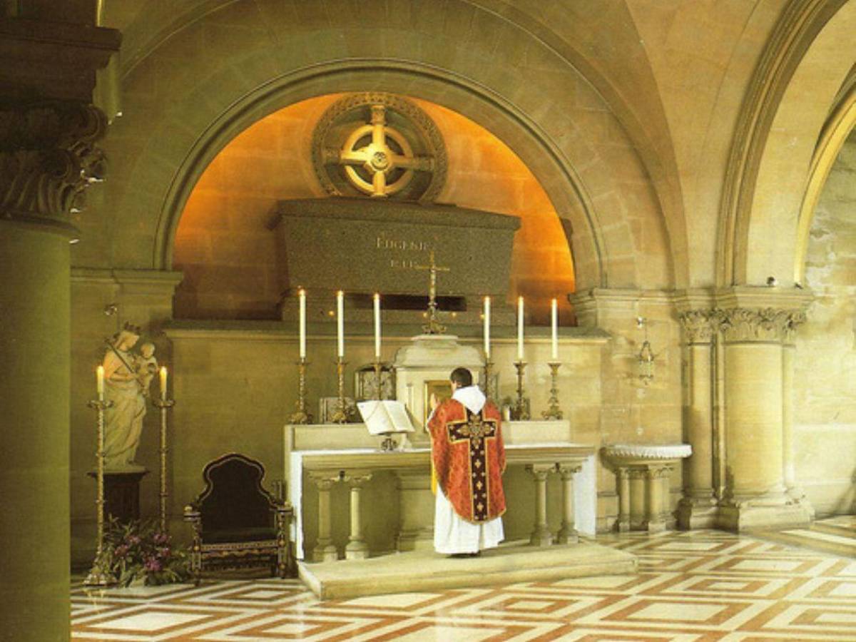 Icono de la moda y exilio: ¿Quién fue Eugenia de Montijo, la última emperatriz de Francia?