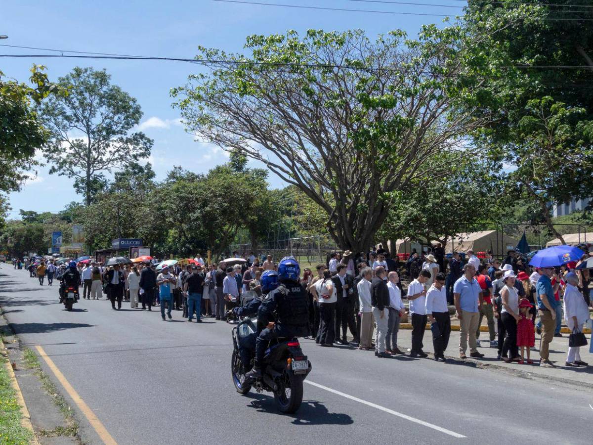 En fotos: así fue la investidura de Laura Fernández, la nueva presidenta de Costa Rica