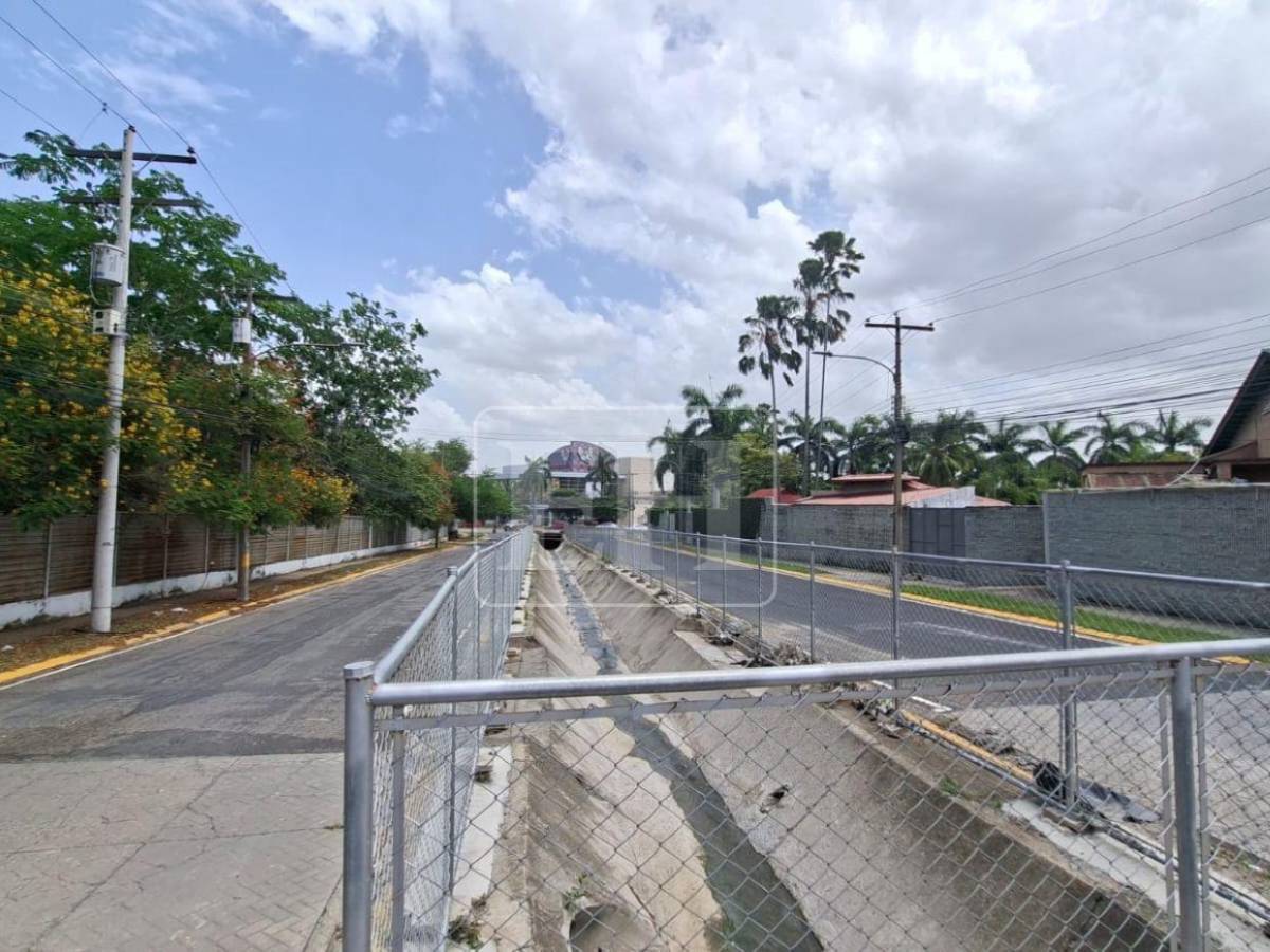 Un año después, así luce la quebrada en la que perdieron la vida un policía y un niño en SPS