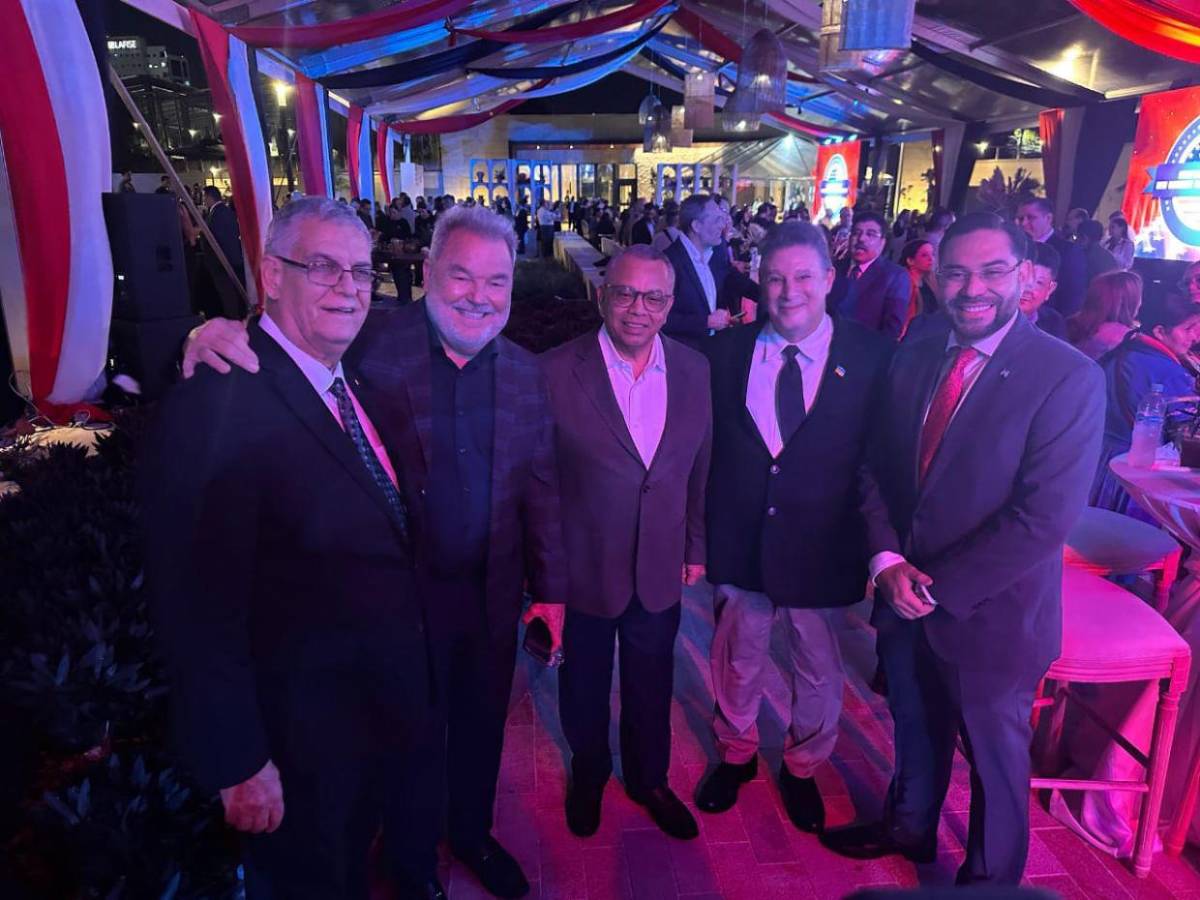 Personalidades presentes en la inauguración de la nueva embajada de EUA