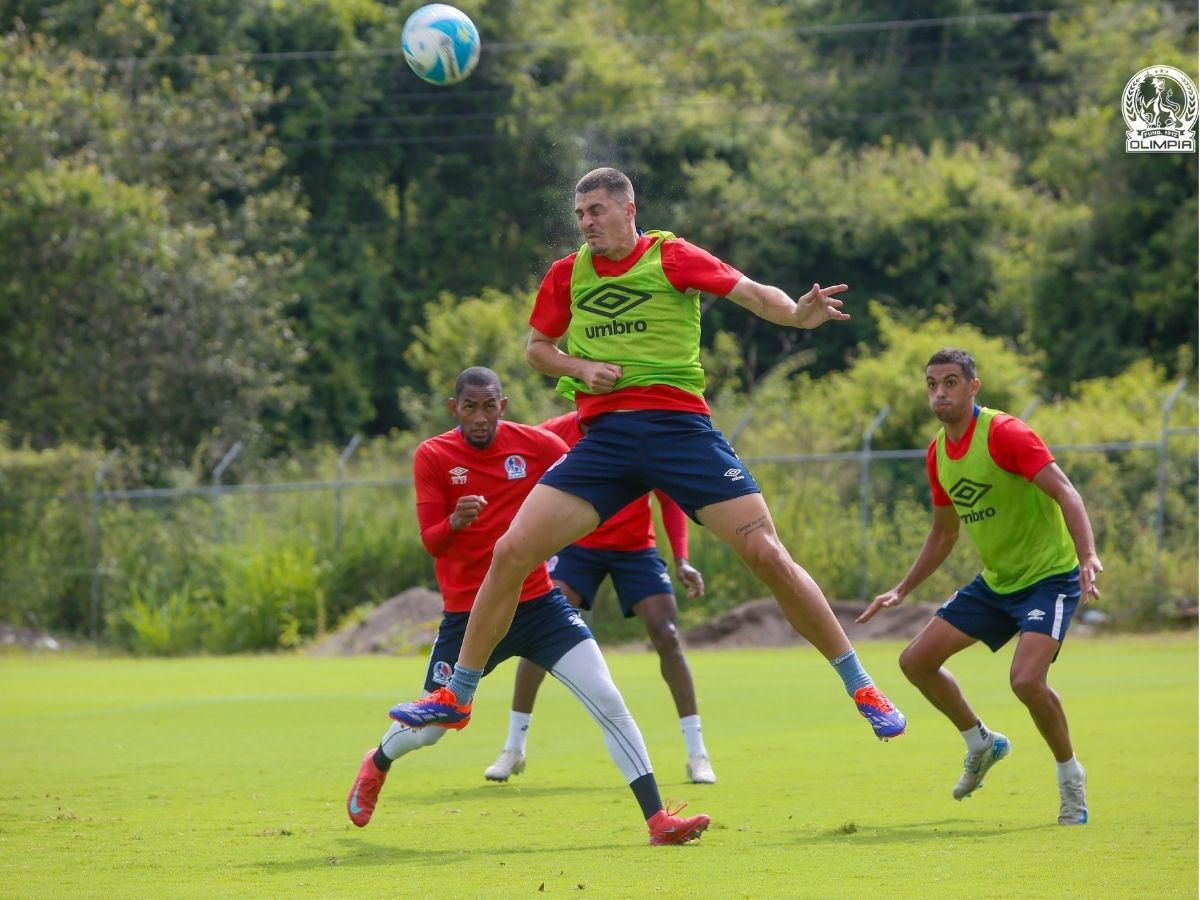 ¿Sin seleccionados? El 11 titular con el que Olimpia buscará derrotar a Motagua en el clásico