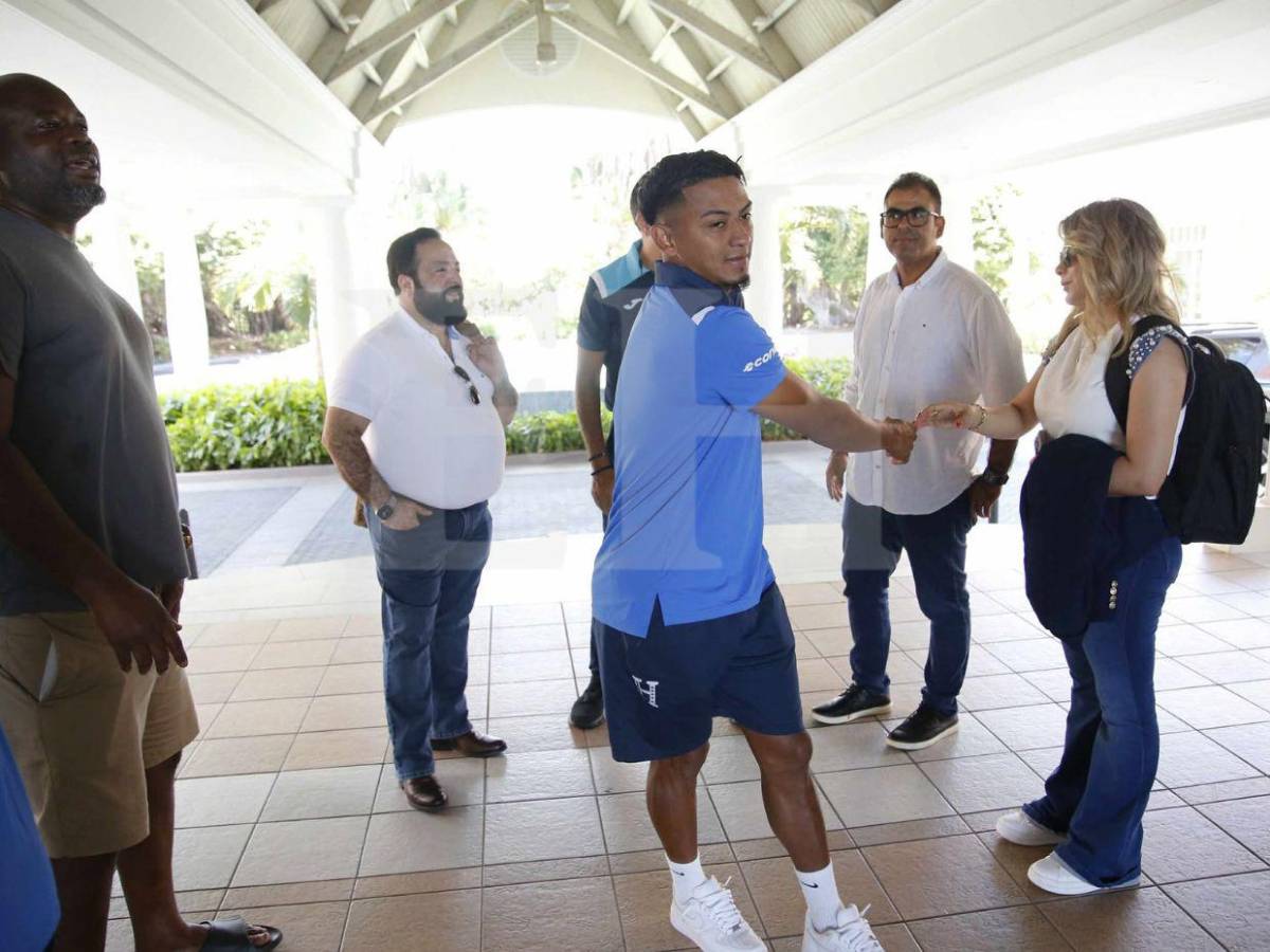 Luis Redondo lleva a su pareja y a diputado suplente a Curazao para el Haití vs Honduras