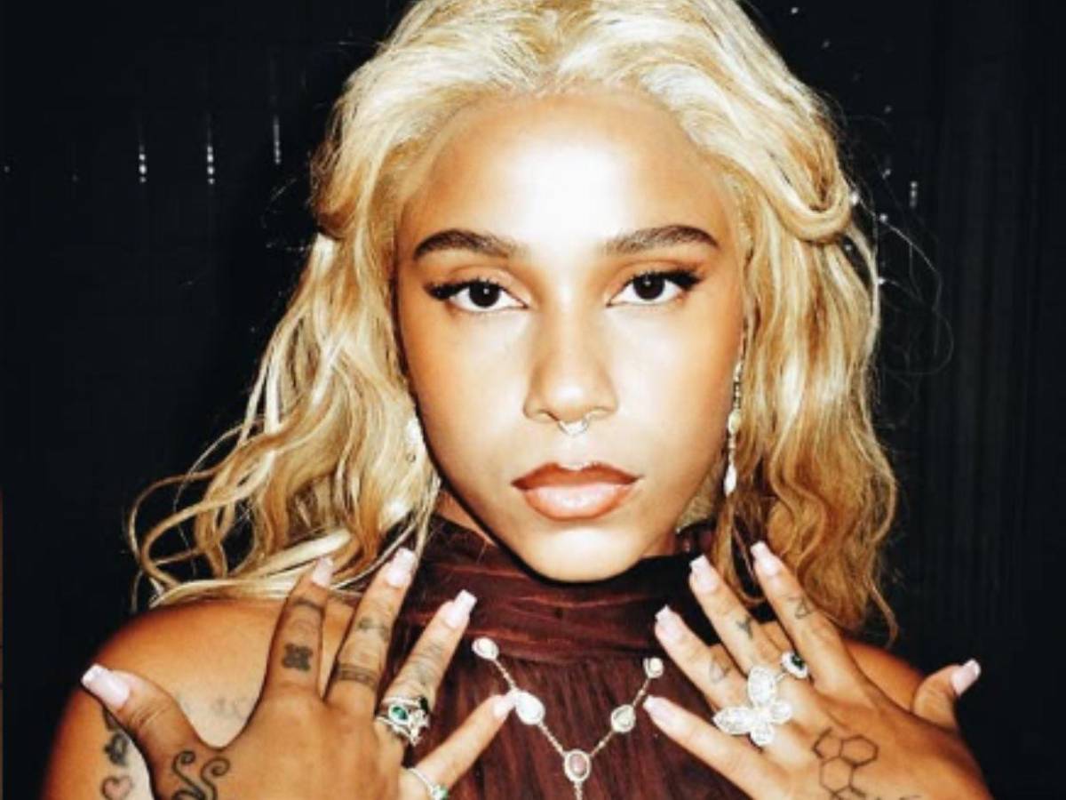 El polémico y revelador vestido de Tokischa en Premio Lo Nuestro 2026