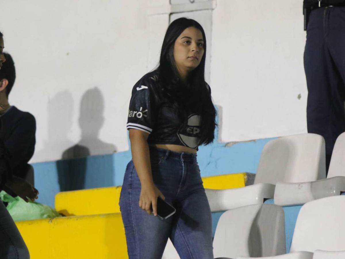 Aficionados del Motagua llegaron al estadio para vivir la fase triangular