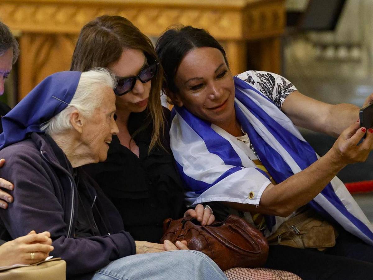 Entre oraciones y memoria viva, Santa María la Mayor honra a Francisco a un año de su partida