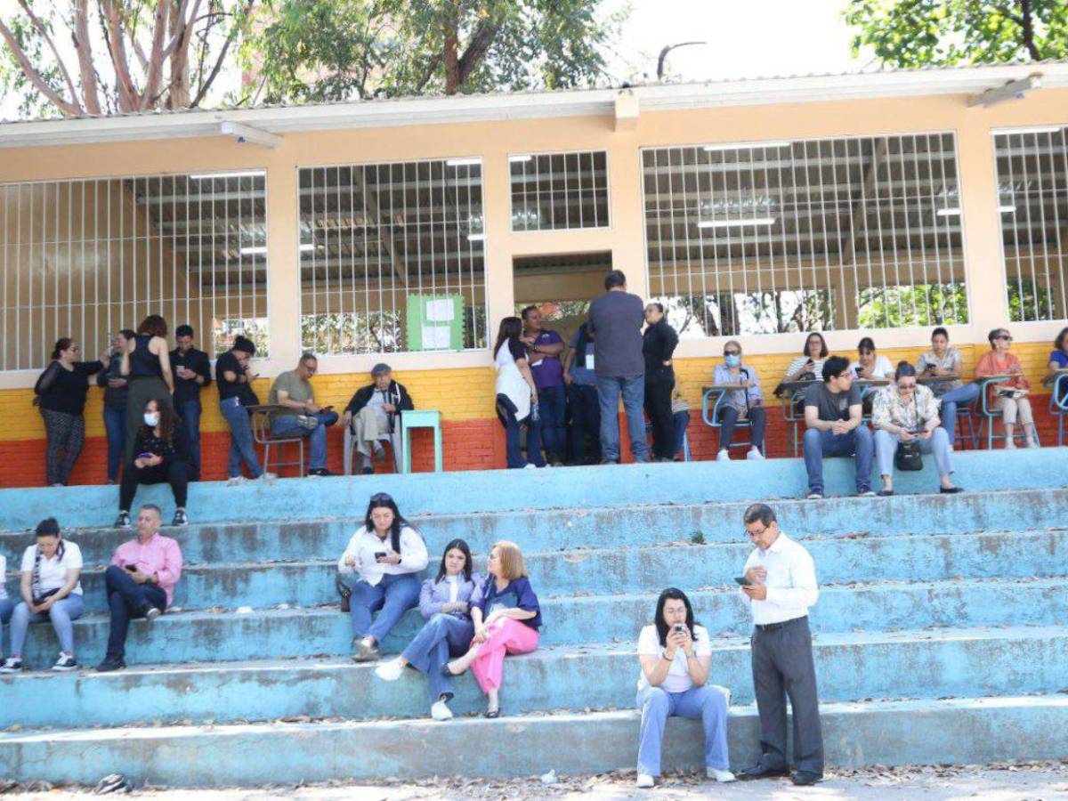 ¡Sin maletas electorales! Retraso en entrega de material mantiene en vilo a la población