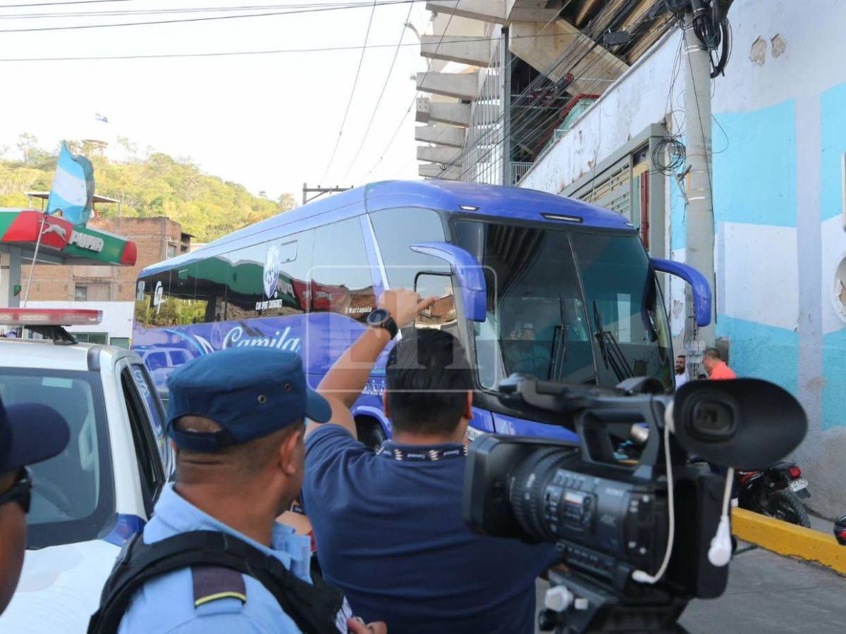No se vio en TV: Puesto de baleadas atrasó a Cartaginés y Motagua con poco apoyo de su gente