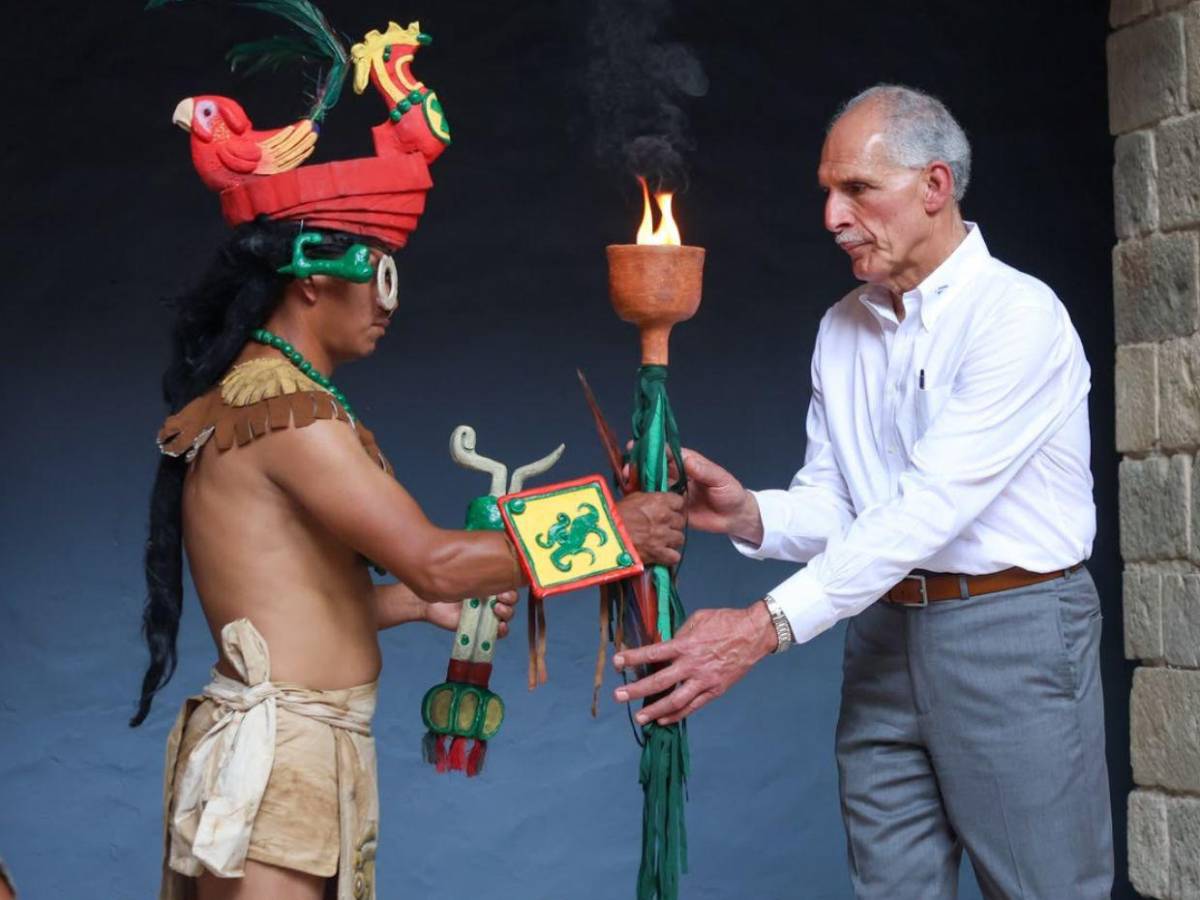 Aeropuerto en Copán: Nasry Asfura anuncia proyectos para impulsar turismo en la zona