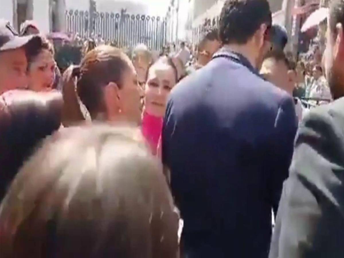 Un hombre acosó y tocó a Sheinbaum durante un recorrido en Ciudad de México