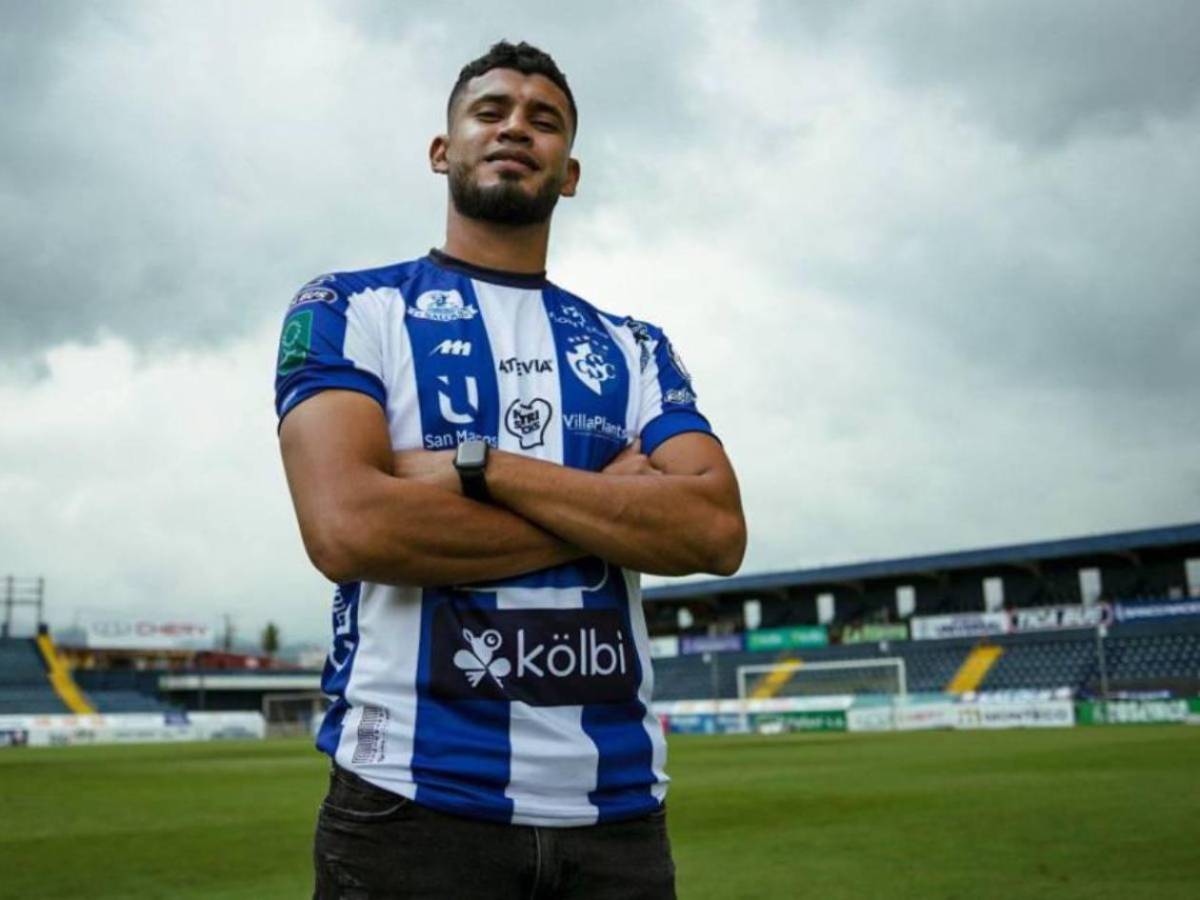 Linda chica anuncia su embarazo con reconocido jugador hondureño: ¿De quién se trata?