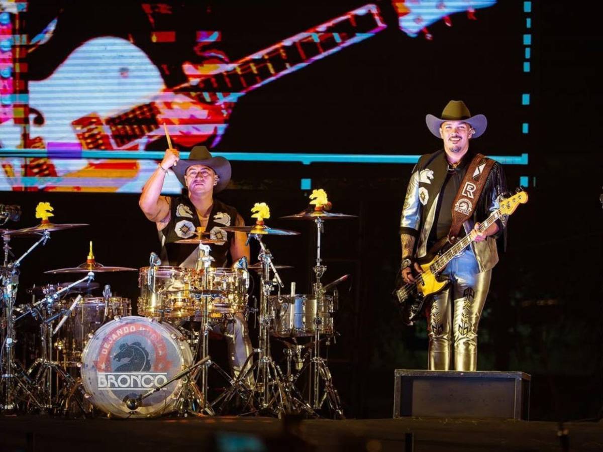 De Adoro a Libros tontos: El setlist oficial del concierto de Bronco en Honduras