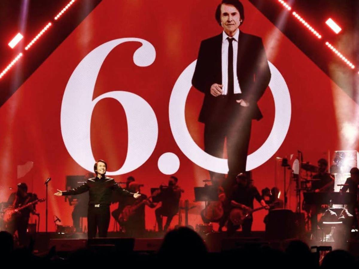 Raphael confirma su regreso a los escenarios tras diagnóstico de linfoma cerebral