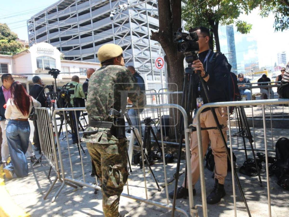 Bajo fuerte blindaje: Kristi Noem y Nasry Asfura se reunieron en Casa Presidencial