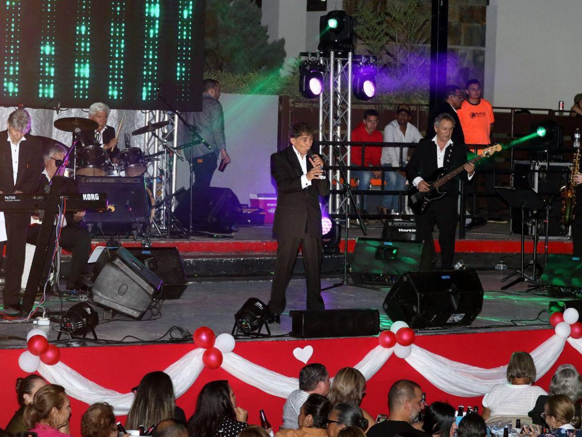 El romanticismo puro de Los Galos en Tegucigalpa, en imágenes El romanticismo puro de Los Galos en Tegucigalpa, en imágenes