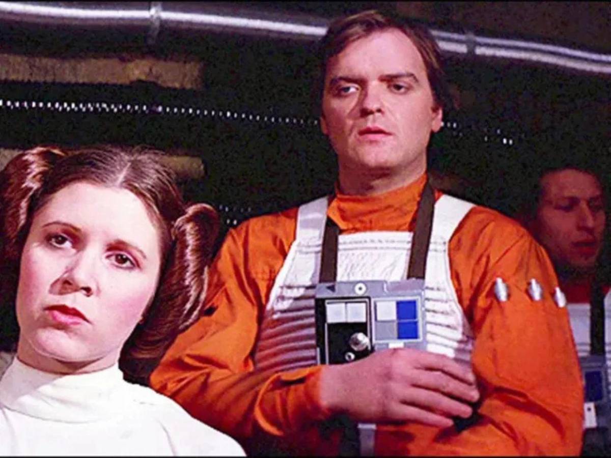 Adiós al Líder Dorado de Star Wars: Fallece Angus MacInnes Adiós al Líder Dorado de Star Wars: Fallece Angus MacInnes