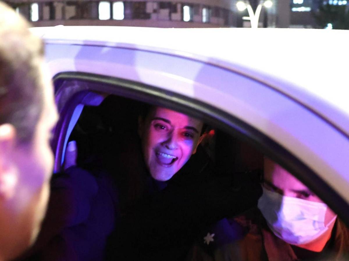 Dramático reencuentro entre rehenes liberadas por Hamás y sus familias