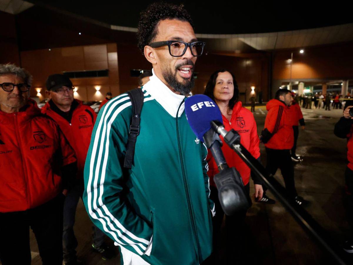 Vozinha ilusiona a Colo Colo y se declara muy feliz de haber llegado a Chile