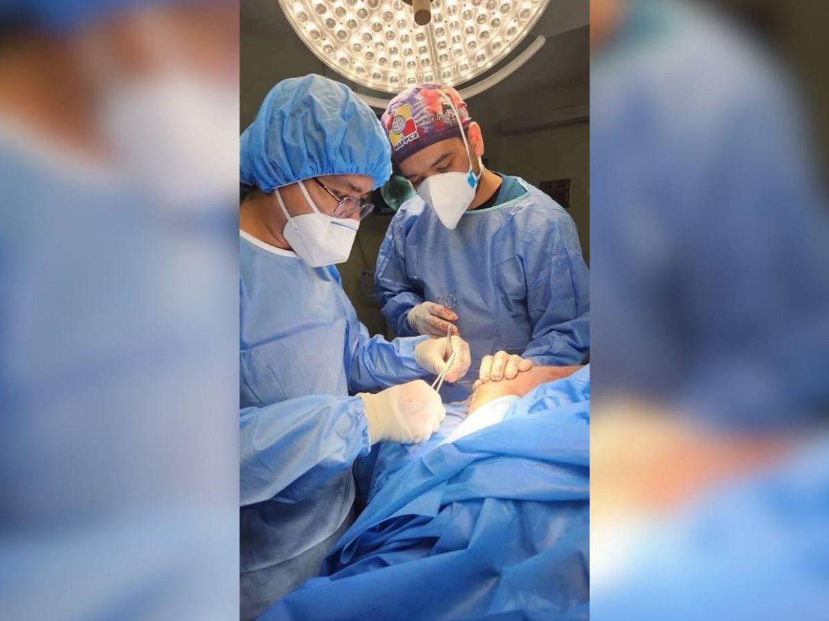 Anthony Xavier González, el médico hondureño que salva vidas tras terremoto en Venezuela