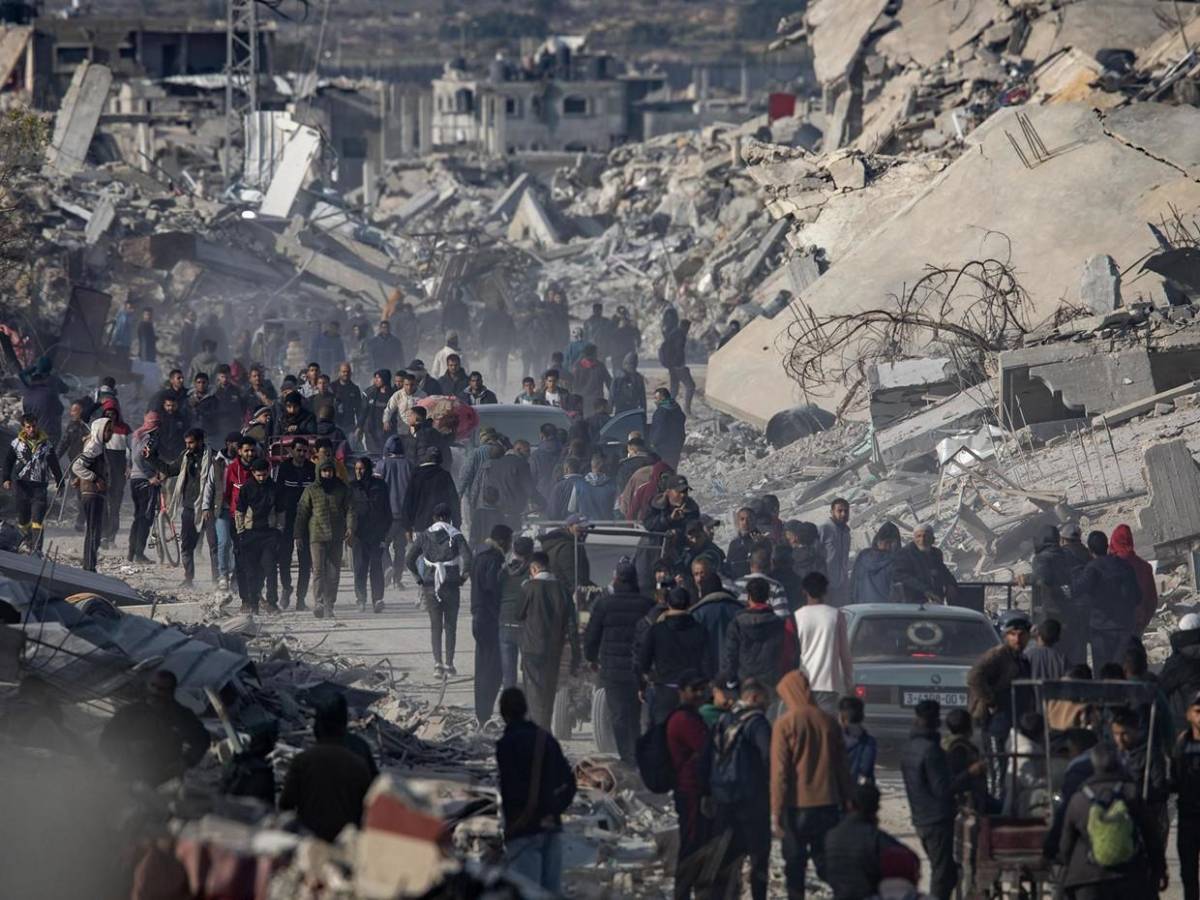 Romi Gonen, Doron Steinbrecher y Emily Damary, las tres rehenes que serán entregadas por Hamás