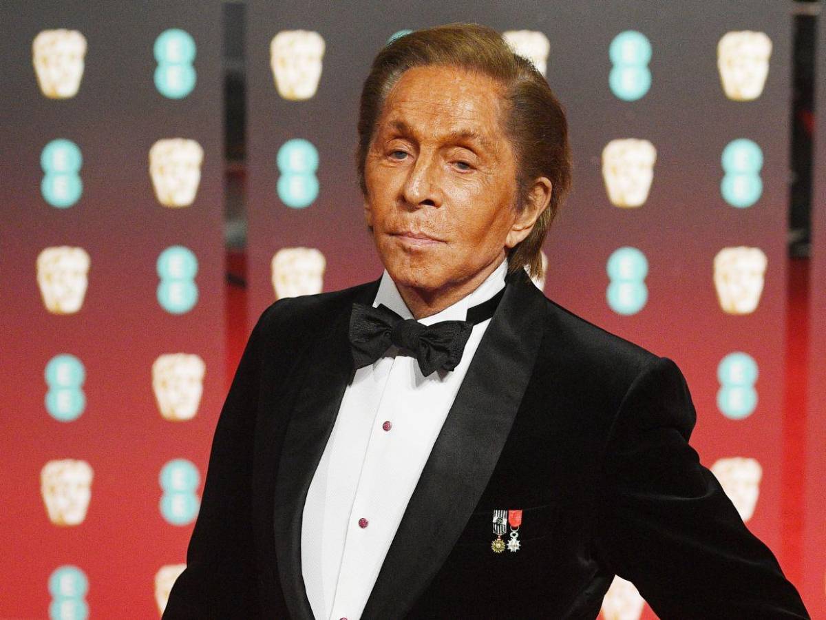 Adiós a Valentino: muere el último emperador que hizo del rojo un mito eterno