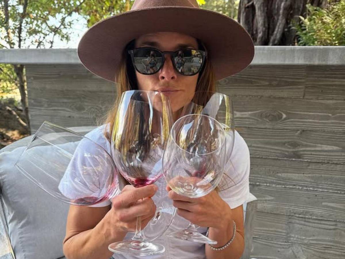 Danica Patrick afirma que Bad Bunny “no debería actuar” en el Super Bowl