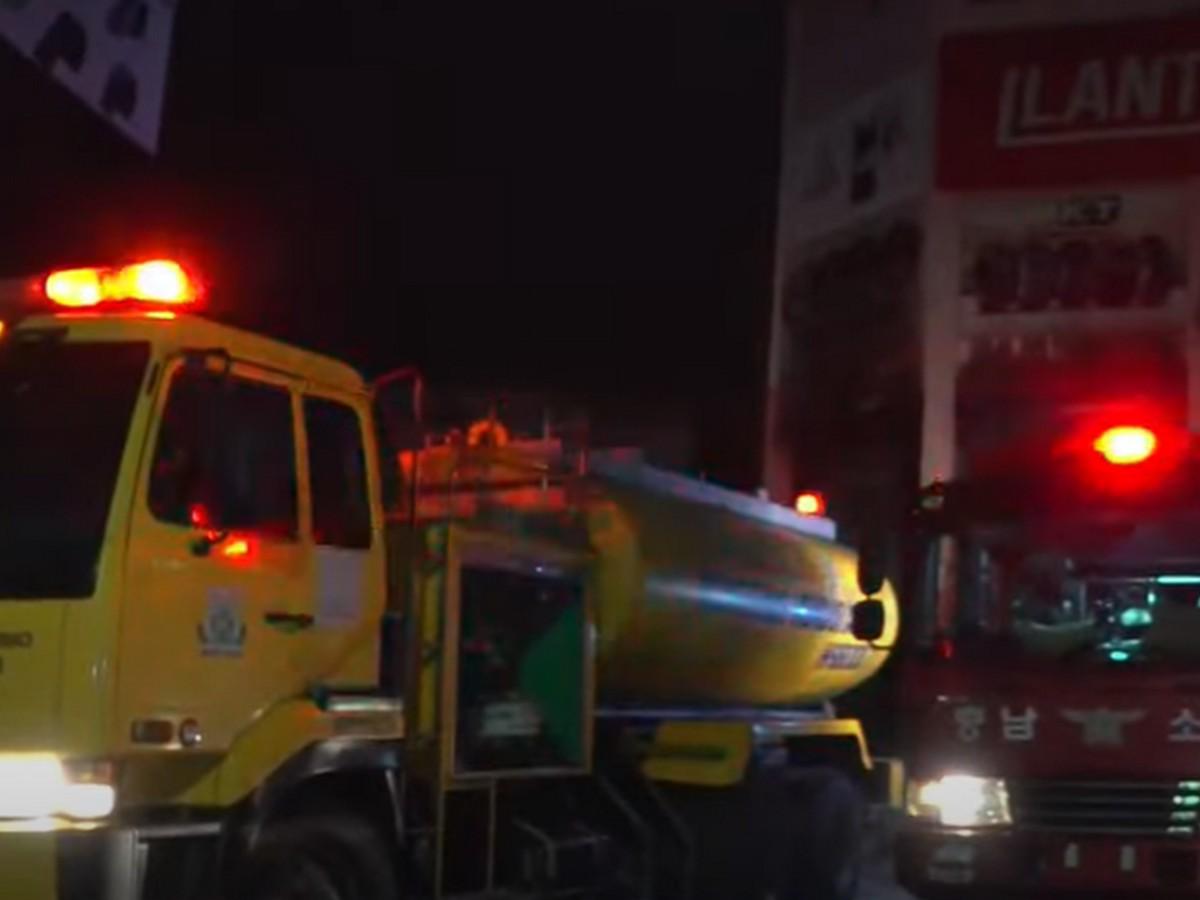 Por séptima vez se reactiva incendio en negocio de llantas en el Hato