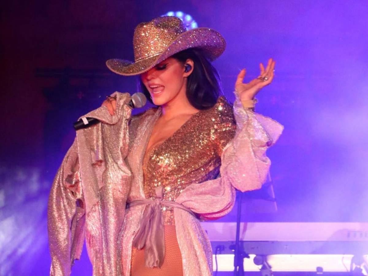 Hijo de Ana Bárbara quiso atentar contra su vida, revela Ceriani