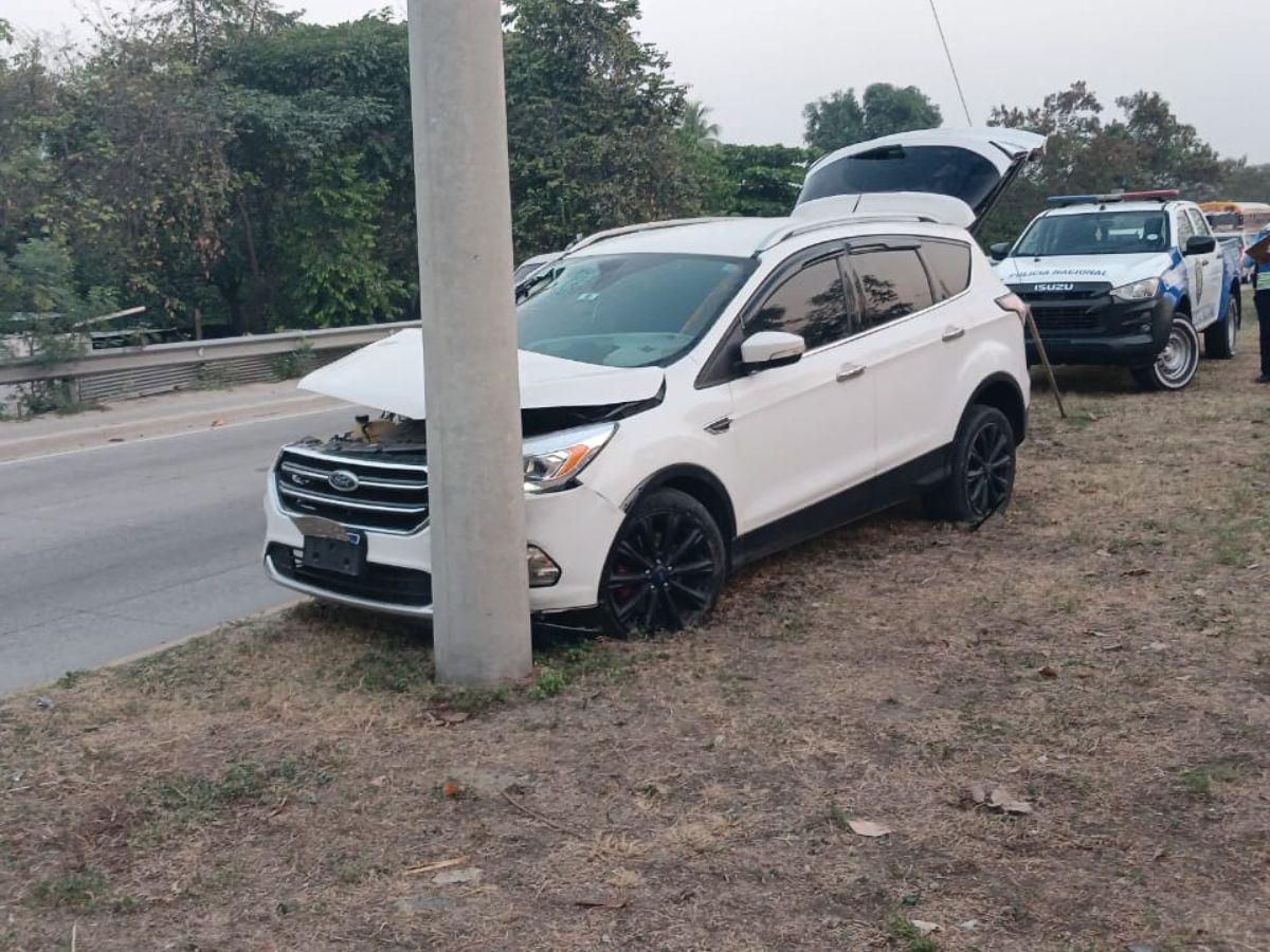 Accidente entre un carro y una carreta deja una menor y un adulto heridos en San Pedro Sula