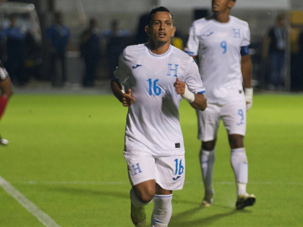 Bajas y futbolistas que vuelven de Honduras para los juegos vs Costa Rica y Haití