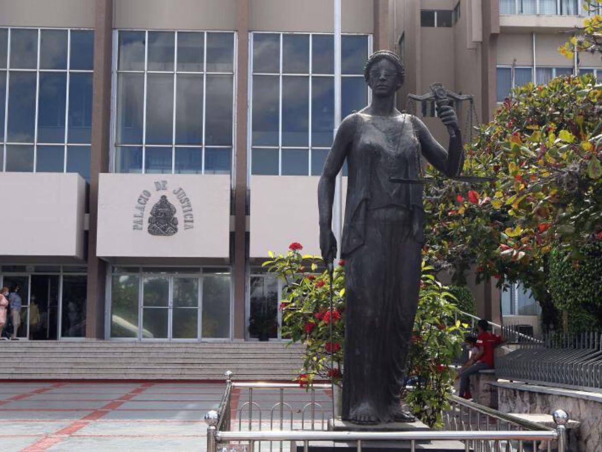 Comenzaron las remociones de personal en el Poder Judicial