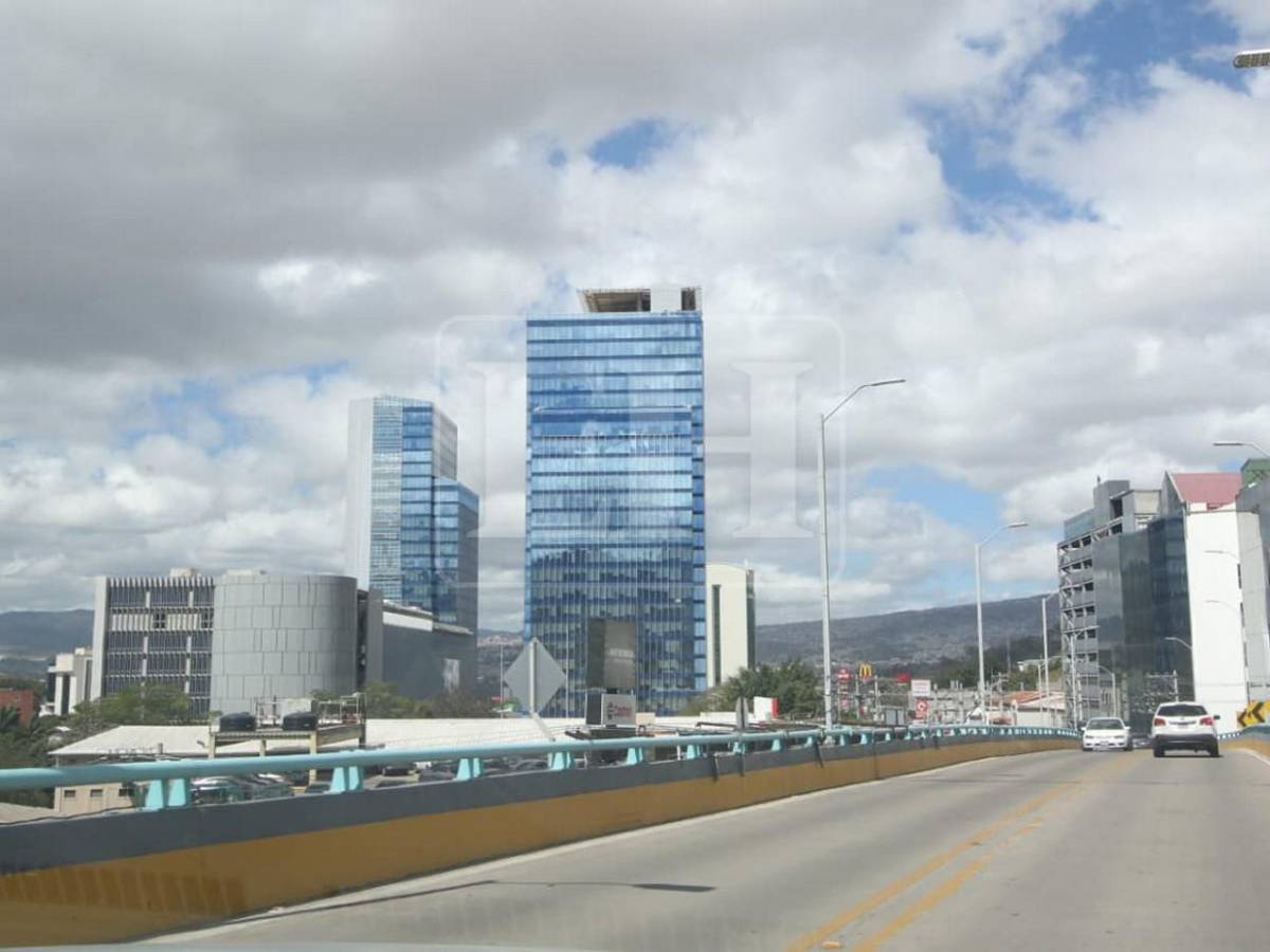 La capital vista a desnivel: edificios marcan el crecimiento vertical de Tegucigalpa