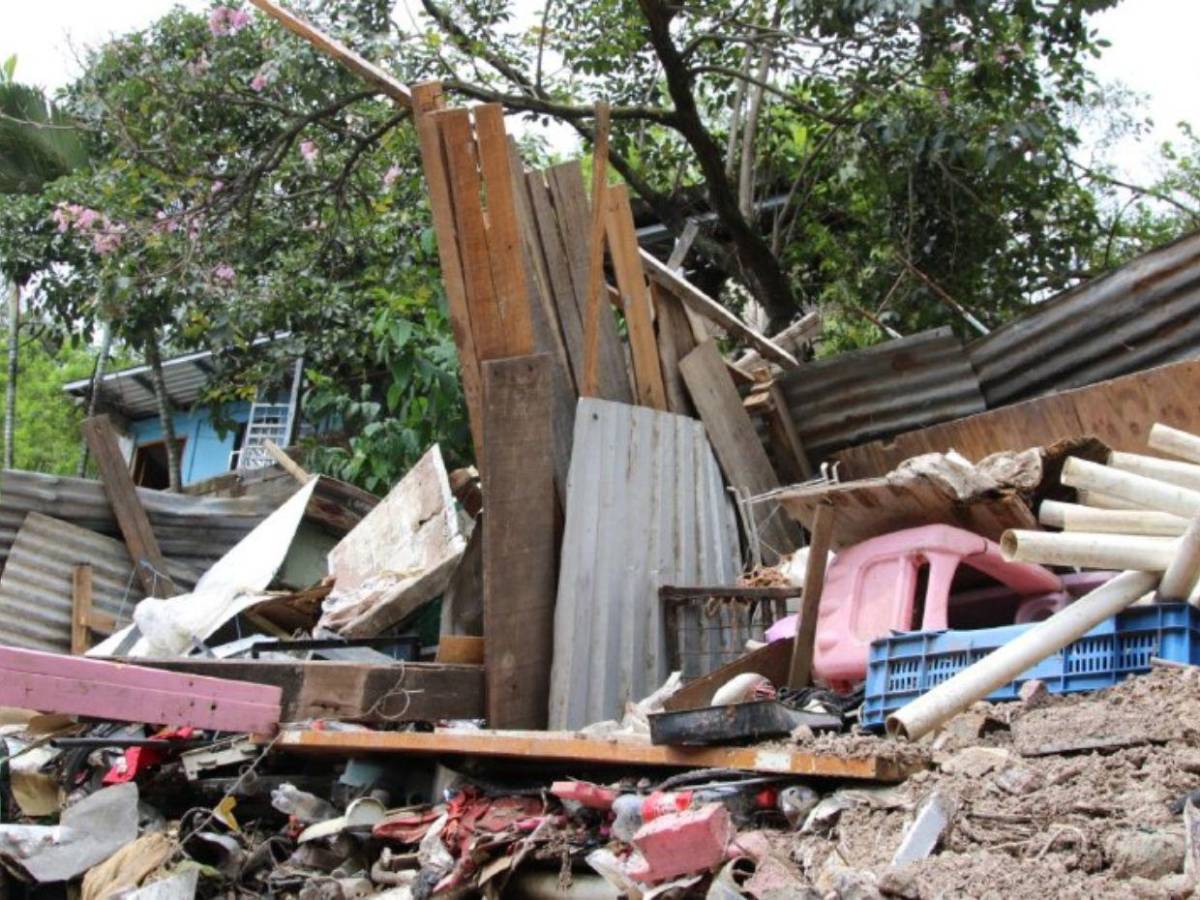 Escombros y viviendas destruidas: así luce Villa Unión tras el deslizamiento