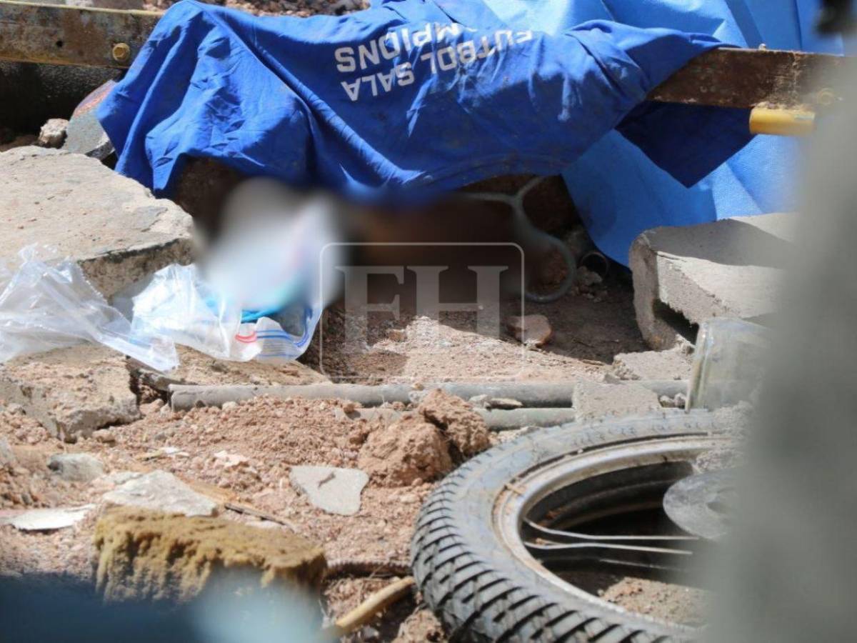 Comienzan a retirar los cuerpos de las víctimas del accidente en Villa Nueva