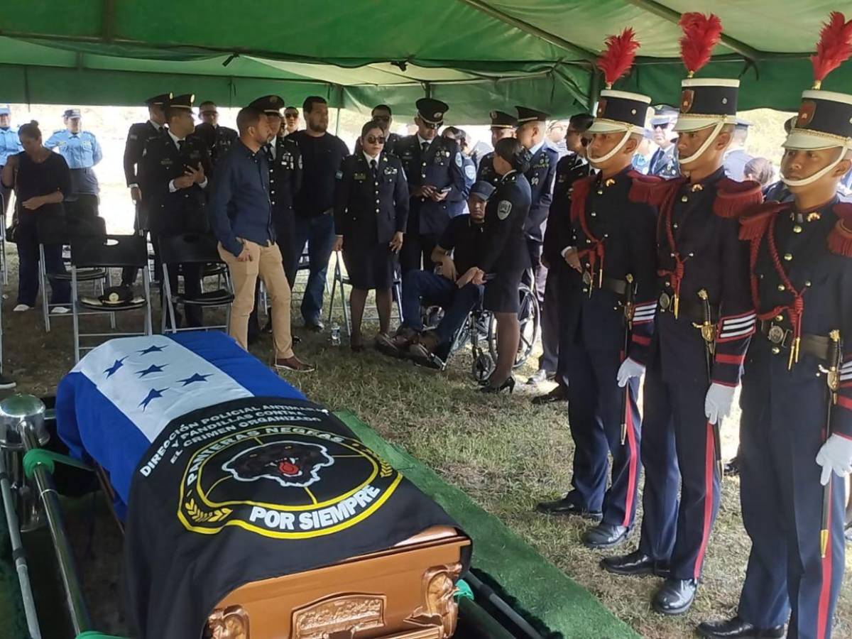 Le tendieron una trampa, pero se lo dejo a Dios: padre del comisario Lester Amador, víctima en Corinto