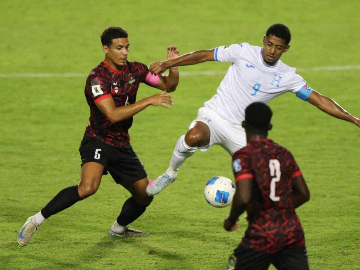 Tomé la decisión de tirarlo ahí: Choco Lozano sobre su penal fallado ante Antigua y Barbuda