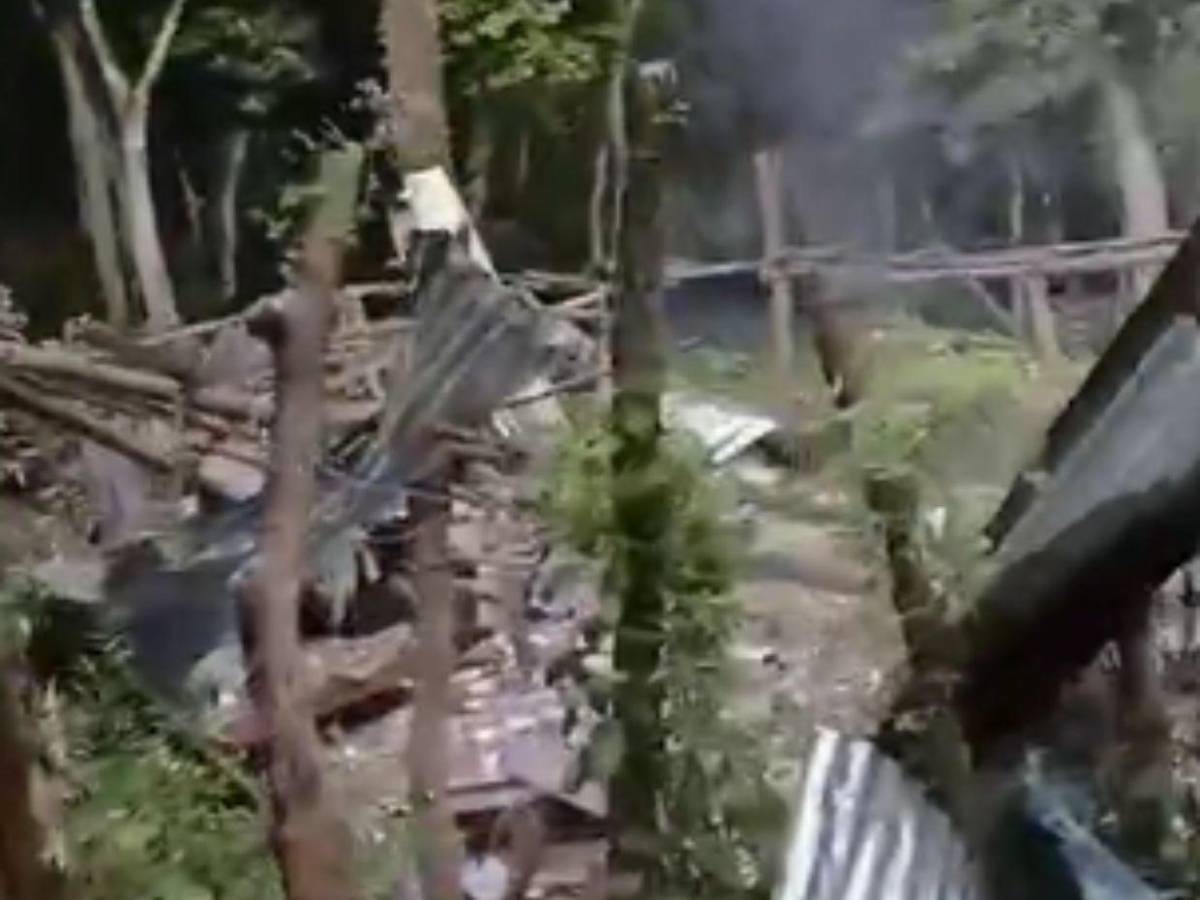 Le tiró una brasa y explotó: Fredy incendió la casa con su esposa e hija adentro en Santa Bárbara