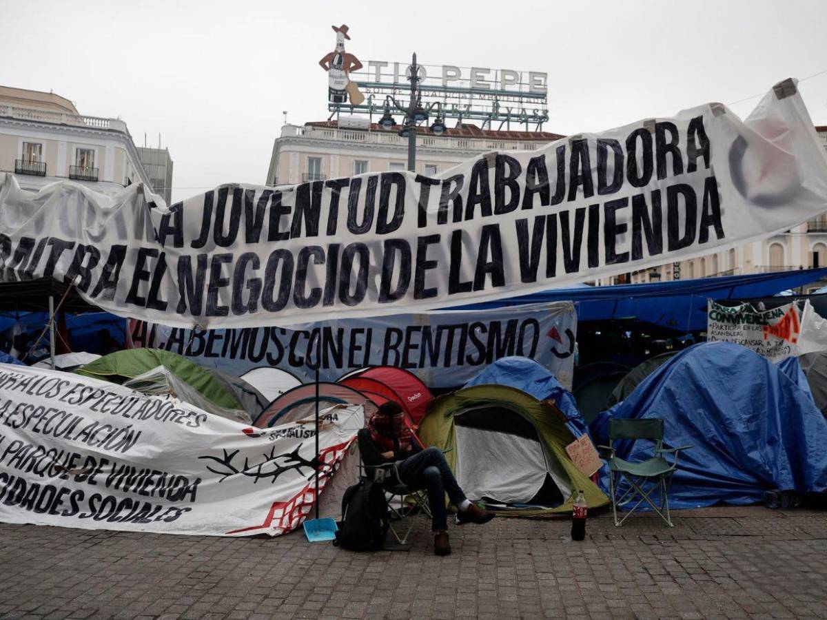 Marchan en España para denunciar la caída de los decretos de vivienda y reclamar rebaja en alquileres