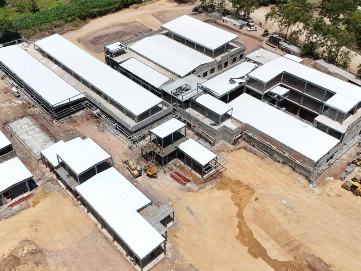 Así son los tres hospitales que el gobierno de Nasry Asfura dejará de construir
