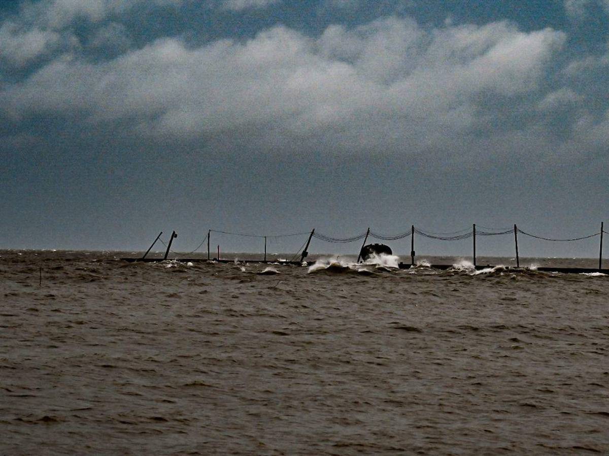 Ian se convierte en huracán categoría 2 y se aproxima a la Florida y Cuba