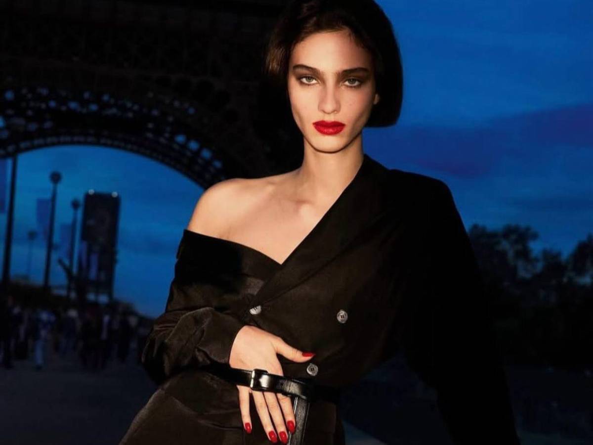 Loli Bahia, la modelo de belleza radiante que supuestamente conquistó a Rosalía