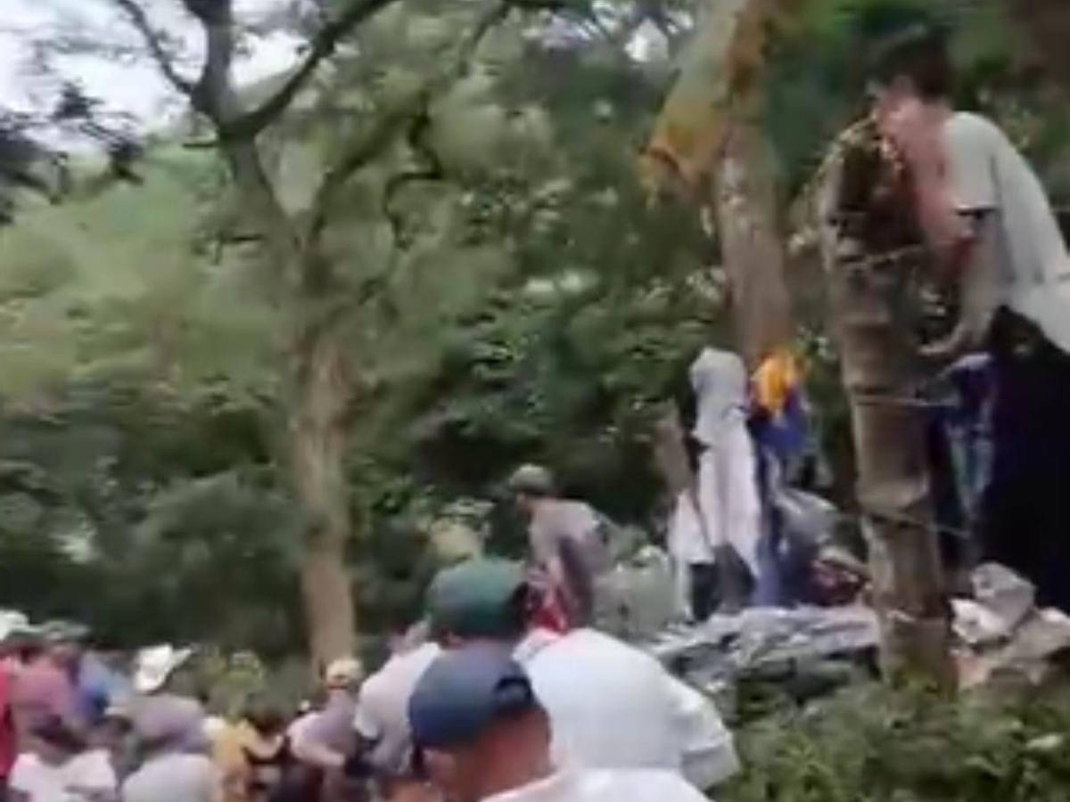 Le tiró una brasa y explotó: Fredy incendió la casa con su esposa e hija adentro en Santa Bárbara