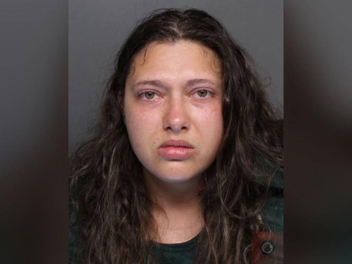 Acusan a mujer de matar a su esposo y su hijo de 3 años en Pensilvania